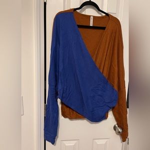 NWOT Rust/Royal Blue Nellie Mae Color-Blocked Surplice Top Size 2X.